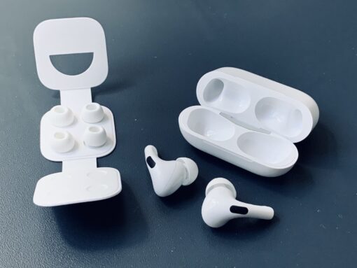 AirPods Pro (2nd Generation) with Active Noise Cancellation - Image 2